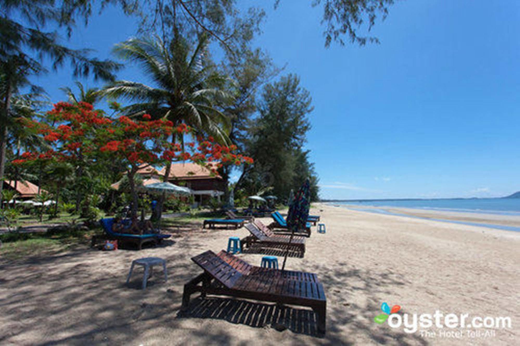 Coral Hotel Bangsaphan Bang Saphan Exterior foto