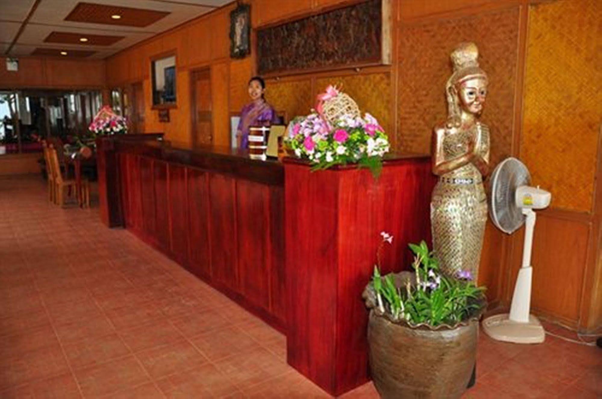Coral Hotel Bangsaphan Bang Saphan Exterior foto